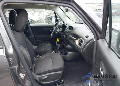 2017 Jeep Renegade Latitude 4X4 z USA, uszkodzony, nr VIN ZACCJBBB6HPF15353